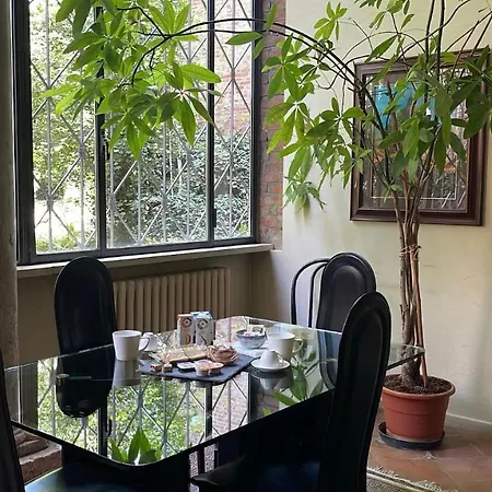 Vizi E Virtu * 페라라